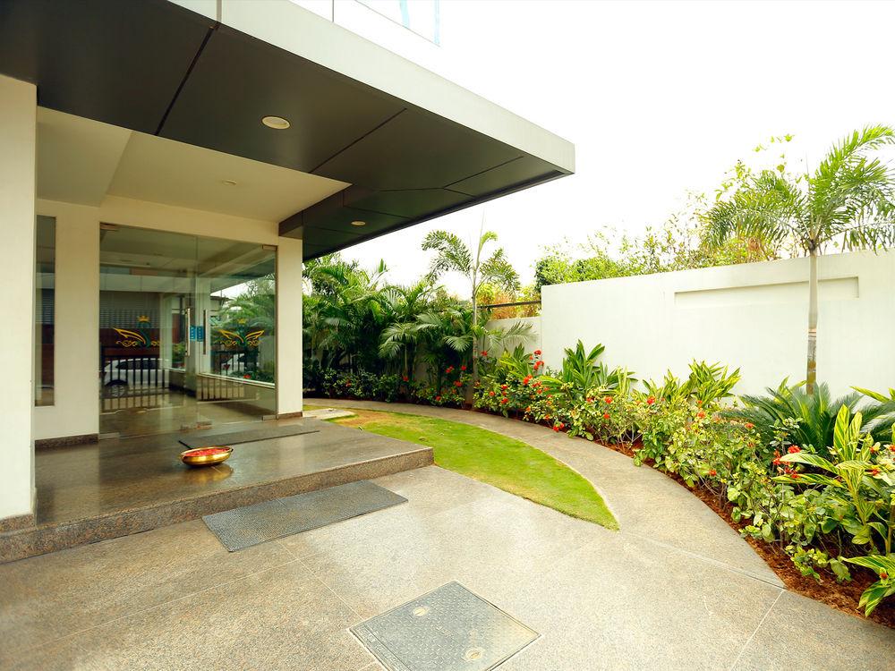 Fabhotel Syberitic Suites Gachibowli - Fully Vaccinated Staff Kondapur  Exterior photo